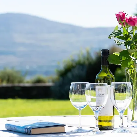 Stylish 4 Bedroom Overlooking Kenmare Bay * Templenoe