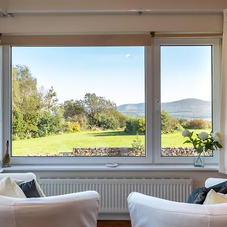 Prázdninový dům Stylish 4 Bedroom Overlooking Kenmare Bay