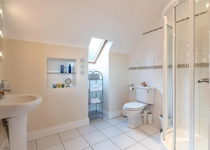 Stylish And Spacious With Sea & Mountain Views Дом отдыха Templenoe