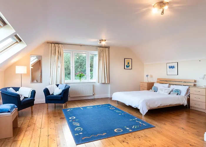 Stylish And Spacious With Sea & Mountain Views *