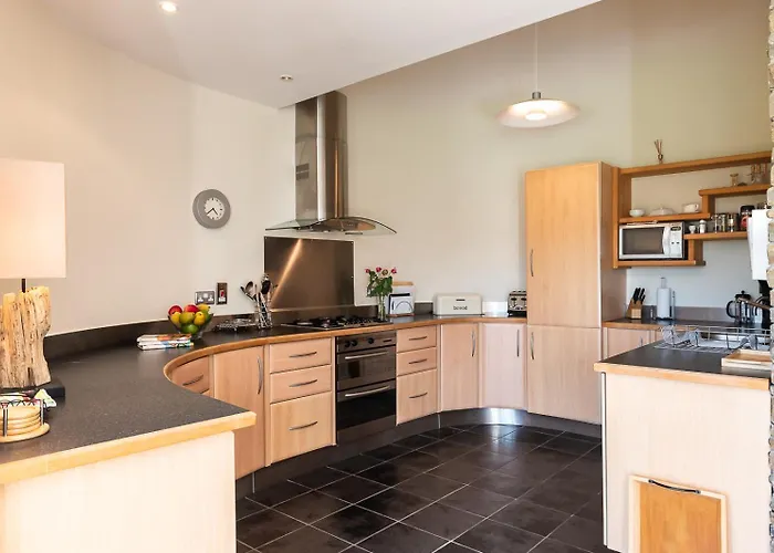 Stylish And Spacious With Sea & Mountain Views Templenoe