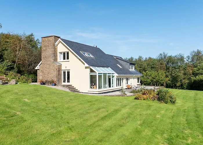 Stylish And Spacious With Sea & Mountain Views * Templenoe