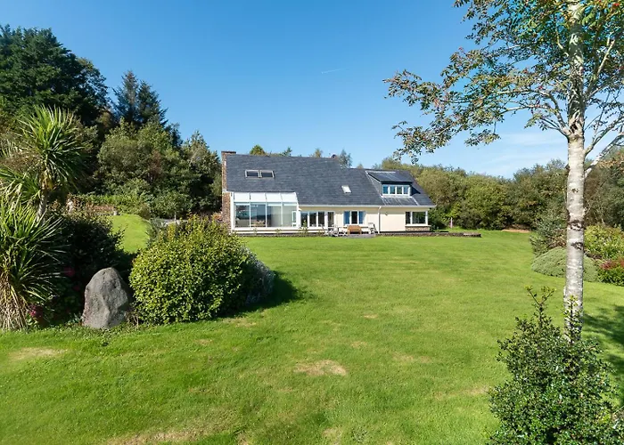 Stylish And Spacious With Sea & Mountain Views Templenoe